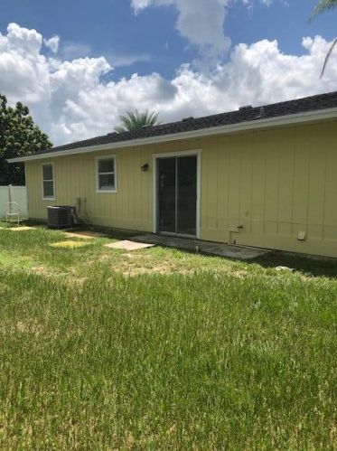 1125 Colorado Ave, Fort Pierce, FL 34953-1806