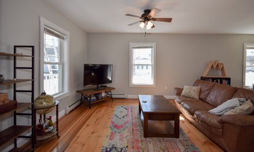 48 Concord St, Dover NH 03820-3138 exterior