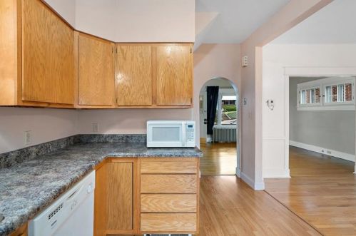 207 Perryview Ave, Pittsburgh PA 15214-1528 exterior