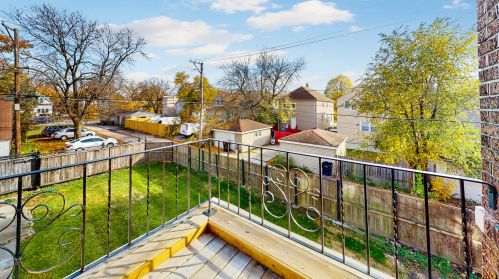 10643 Perry Ave, Chicago IL 60628-3428 exterior