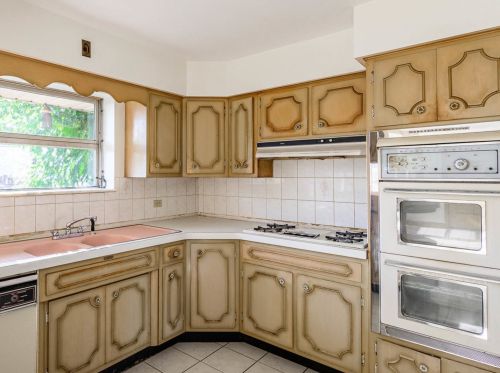 8159 Sacramento, Chicago IL 60655-2302 exterior