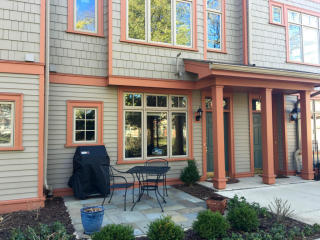 2224 Edgewood Ave, Milwaukee, WI 53211-2938