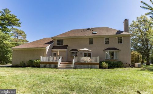 300 Ardmore Ave, Ardmore PA 19003-1012 exterior