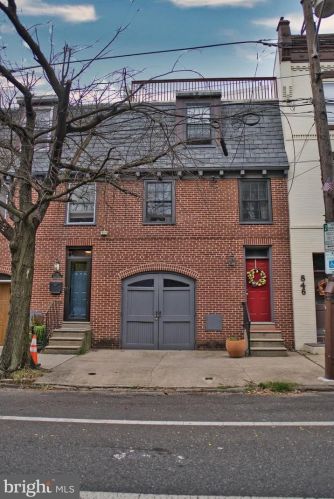 848 Front St, Philadelphia, PA 19147-4341