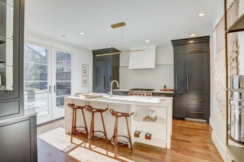 811 Charles Allen Dr, Atlanta GA  30308-1706 exterior