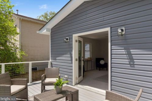 6511 Kansas Ln, Silver Spring MD  20912-4719 exterior