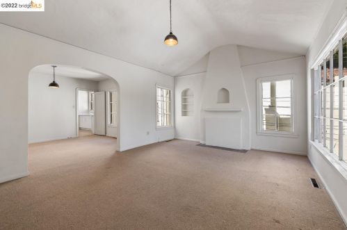 2352 Virginia St, Berkeley CA 94709-1613 exterior