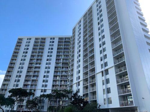 1128 Ala Napunani St, Honolulu HI 96818-1621 exterior