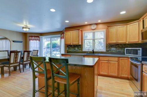 938 Homestead Dr, Fredon NJ  07860-4612 exterior