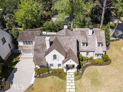 2312 Montview Dr, Atlanta GA 30305-4071 exterior