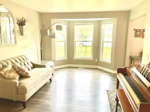 1532 Drayton Ct, Kalamazoo, MI 49002-7293