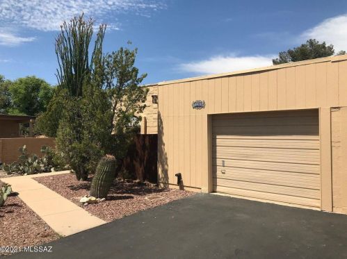 2021 Camino De La Cienega, Tucson, AZ 85715-4116