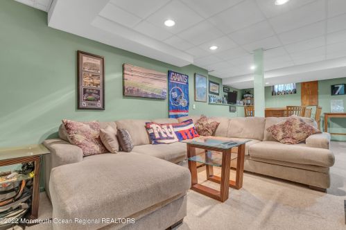 5 Dickens Ct, Jackson Twp NJ  08527-2844 exterior