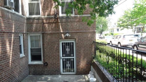 205 238th St, Bronx NY  10463-2407 exterior