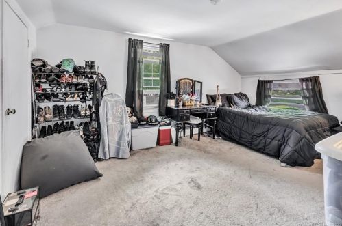 291 Rowayton Ave, Norwalk CT 06853-1628 exterior