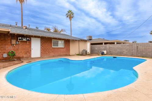 3820 Bethany Home Rd, Phoenix AZ 85015-2507 exterior