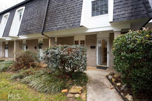 5430 Chemin De Vie, Atlanta, GA 30342-2561