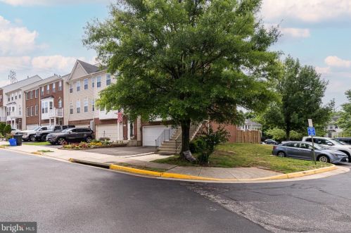 5143 Ballycastle Cir, Alexandria, VA 22315-5545