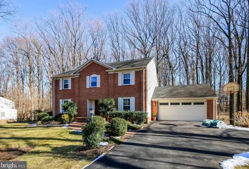 809 Balls Hill Rd, Mc Lean, VA 22101-1547