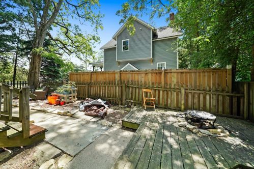 700 Oneida St, Joliet IL 60435-6731 exterior