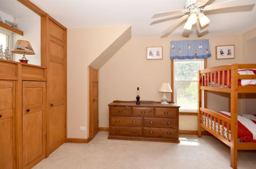 250 3 St, Elmhurst IL 60126-2460 exterior