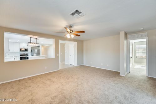 7104 31st Dr, Phoenix AZ  85041-9324 exterior