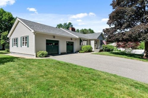 165 Chadwick St, North Andover MA 01845-1705 exterior