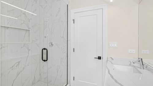 3762 Indiana Ave, Chicago IL 60827-1850 exterior