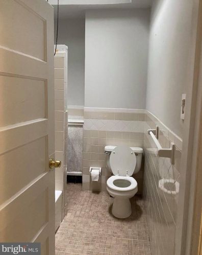 6248 Limekiln Pike, Philadelphia PA 19138-1334 exterior