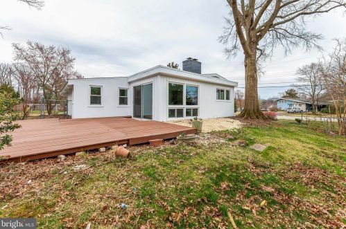 4000 Javins Dr, Alexandria VA  22310-2037 exterior