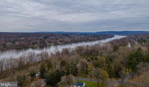 15 Delaware Ave, Trenton NJ 08628-2002 exterior