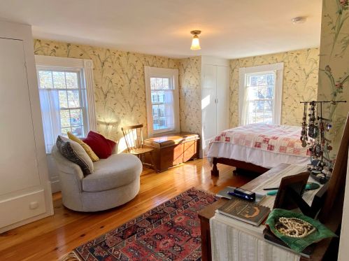 153 Locust St, Dover NH 03820-4008 exterior