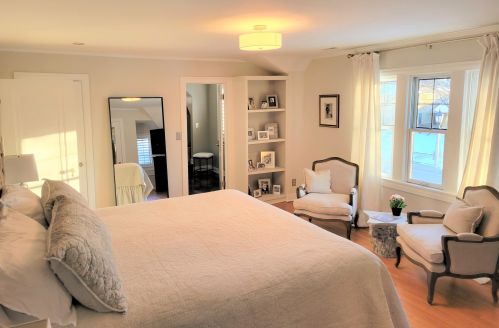 5525 Berkeley Blvd, Milwaukee WI 53217-5139 exterior