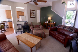 1063 Stamford Ct, Aurora, IL 60502-6547