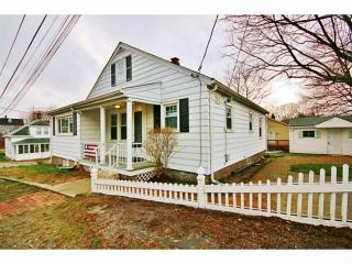 44 Arlington St, Woonsocket RI  02895-3702 exterior
