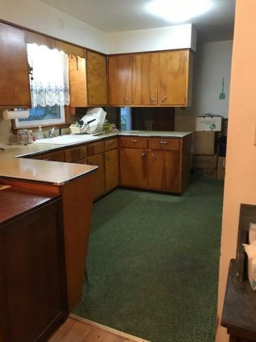 920 Livingston St, Sylvan Beach MI 49461-1535 exterior