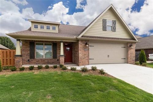 8218 Anna Maria Ave, Springdale AR  72762-4290 exterior
