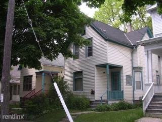 1628 Belleview Pl, Milwaukee WI  53211-3957 exterior