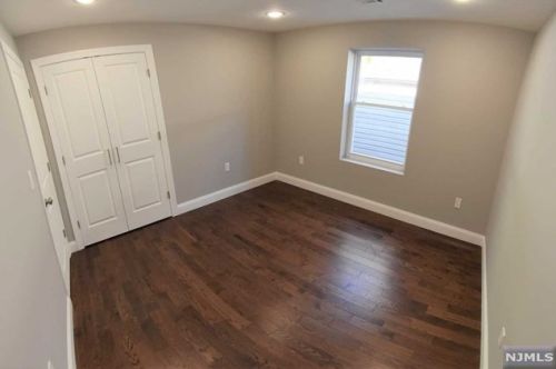 225 9 St, Newark NJ 07107-1907 exterior