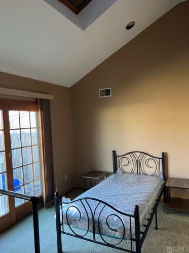 104 Schuyler Dr, Edison NJ  08817-3560 exterior