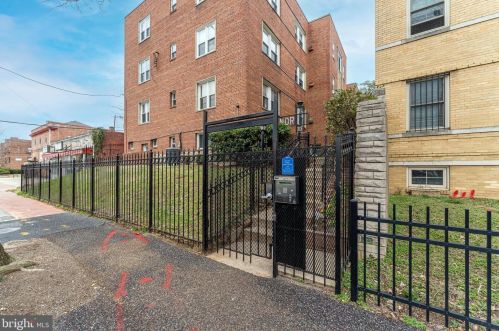 33 Kennedy St, Washington DC  20011-5223 exterior