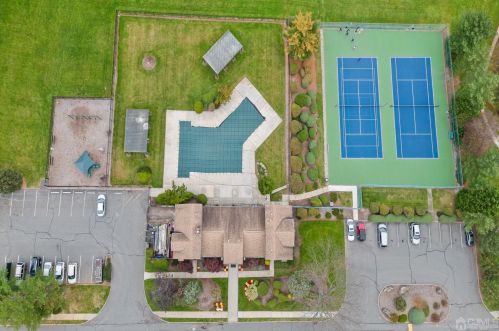 191 Westgate Dr, Edison NJ  08820-1164 exterior