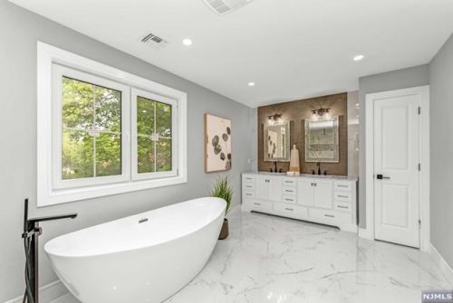 60 Prescott St, Demarest NJ  07627-1420 exterior