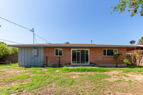 7017 Calle Orion, Tucson AZ  85710-5451 exterior