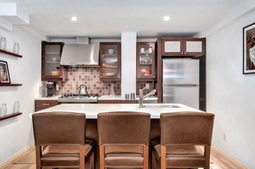 67 Mount Vernon St, Boston, MA