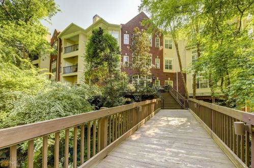 424 Lindbergh Dr, Atlanta GA  30305-3832 exterior