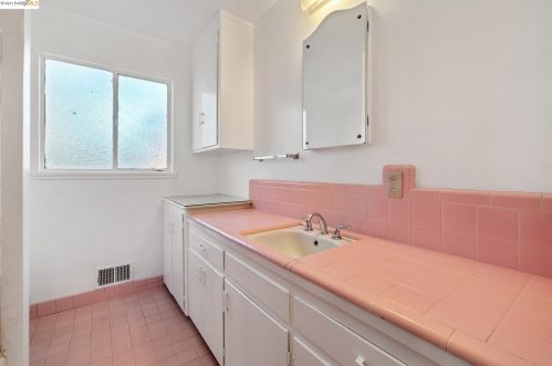 339 Colusa Ave, Berkeley CA 94707-1210 exterior