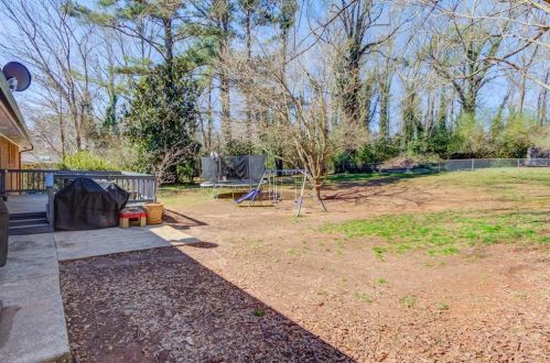 4066 Spg Mdw Rd, Tucker GA 30084-2165 exterior