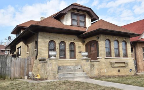 2951 53rd St, Milwaukee, WI 53210-1616