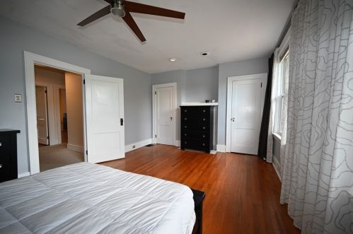 1122 King Ave, Pittsburgh PA 15206-1436 exterior